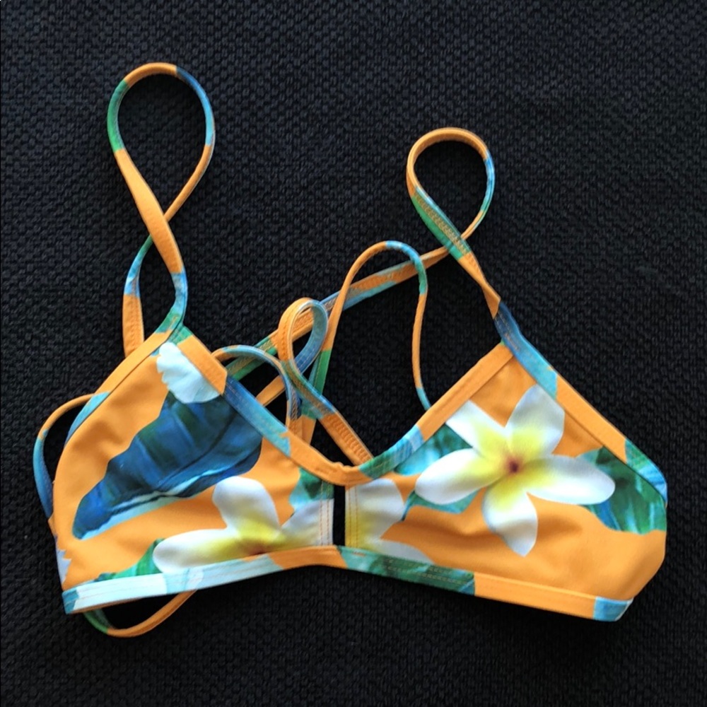 Jolyn vent top medium